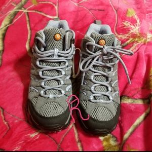 NWT MERRELL MOAB 2 BOOT WATERPROOF WOMEN'S…